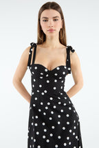 vestido midi evasê
